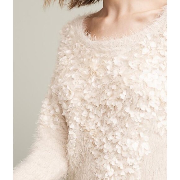 Anthropologie Moth Audrette Eyelash Sweater Pullover 3D Floral Applique Cream L - Picture 4 of 16